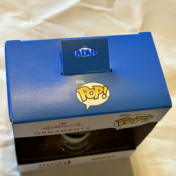 Groot Funko POP! Hallmark Marvel Christmas Tree ornament guardians of the galaxy - Picture 3 of 5